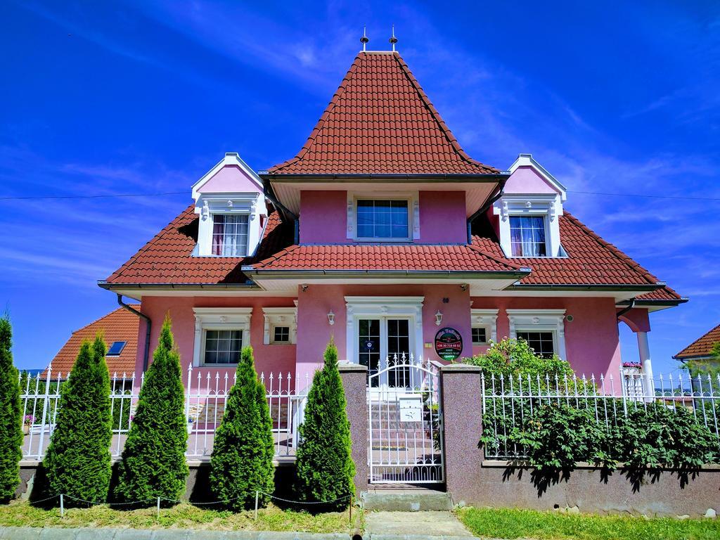 Valloris Apartments เฮวิซ ภายนอก รูปภาพ